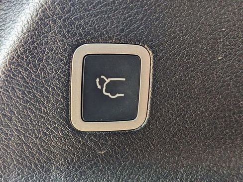 Certified 2021 Chrysler Pacifica Touring-L w/ S Appearance Package image 27