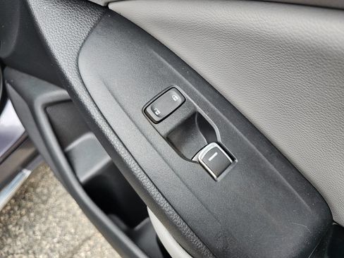 Used 2018 Honda Accord EX image 30