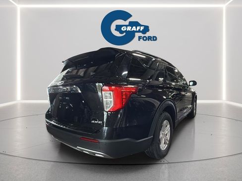 Used 2023 Ford Explorer XLT w/ Equipment Group 202A AWD/4WD image 8