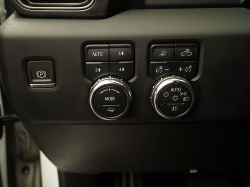 Used 2023 GMC Sierra 1500 AT4 AWD/4WD image 15