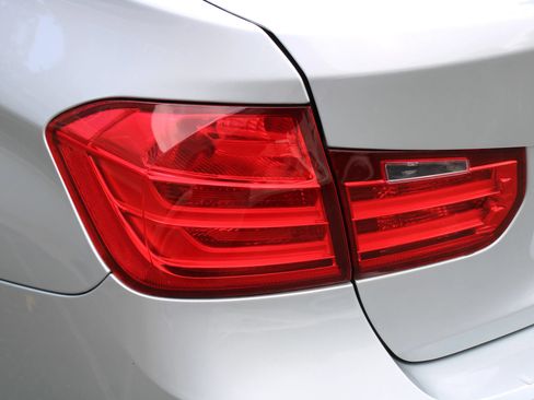 Used 2012 BMW 328i Sedan RWD image 27