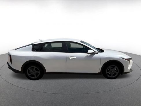 Used 2025 Kia K4 FWD image 16