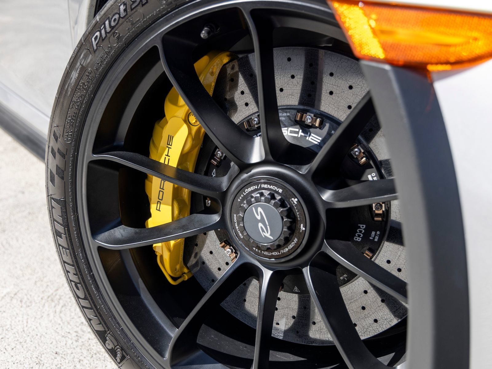 Used 2016 Porsche 911 GT3 RS RWD image 15
