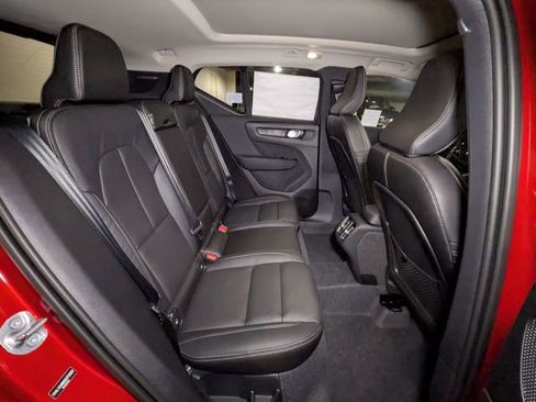 New 2025 Volvo XC40 B5 Ultra w/ Climate Package image 29