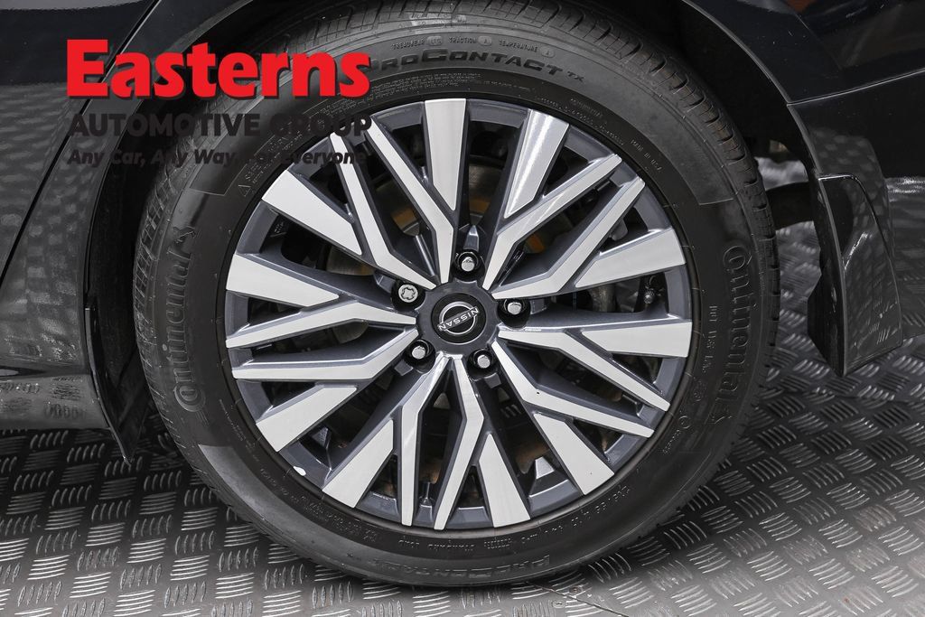 Used 2024 Nissan Altima 2.5 SV w/ SV Premium Package FWD image 8
