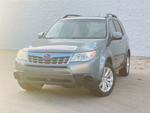 Used 2011 Subaru Forester 2.5X Premium image 18