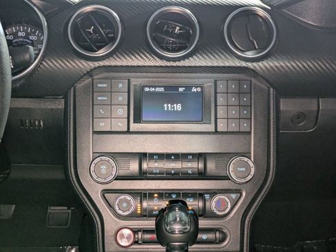 Used 2022 Ford Mustang EcoBoost image 15