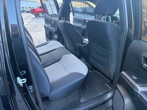 Used 2021 Toyota Tacoma TRD Off-Road image 15