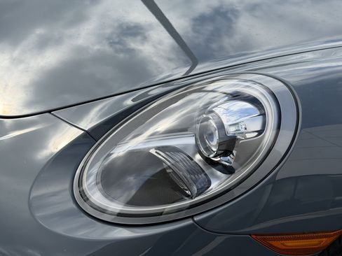 Certified 2018 Porsche 911 Carrera 4S image 12