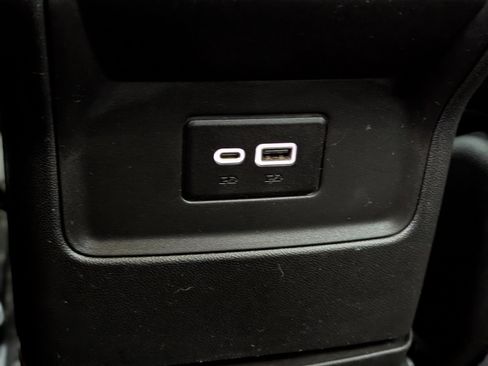 Used 2021 GMC Acadia SLE image 33