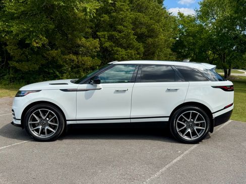 Used 2023 Land Rover Range Rover Velar R-Dynamic S image 8