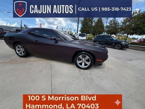 Used 2020 Dodge Challenger SXT RWD image 11
