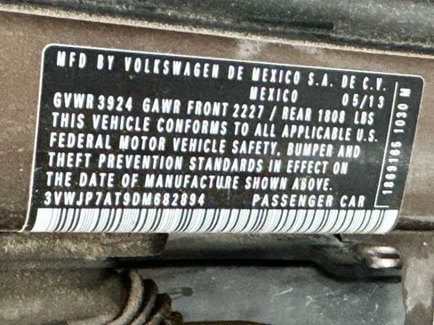 Used 2013 Volkswagen Beetle 2.5 image 16