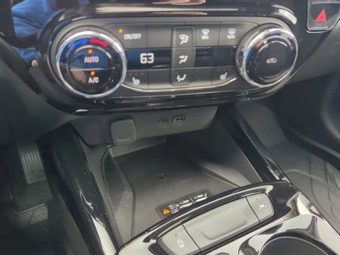 New 2026 Chevrolet Trax LT w/ Sunroof Package image 22