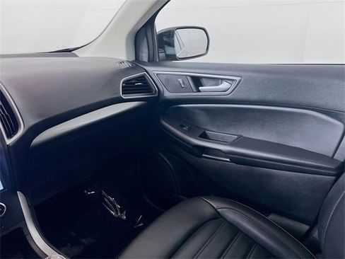 Used 2023 Ford Edge SEL image 20