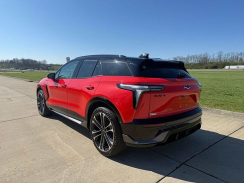Used 2025 Chevrolet Blazer EV SS w/ Performance Package image 8