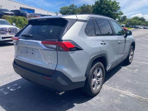 Used 2025 Toyota RAV4 XLE AWD/4WD image 5