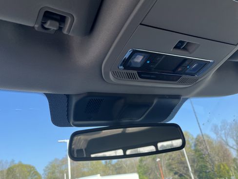 Used 2021 Ford F150 Lariat w/ Equipment Group 502A High image 23