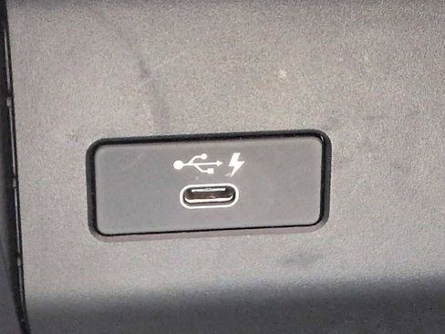 Used 2022 BMW X5 xDrive40i w/ M Sport Package image 32