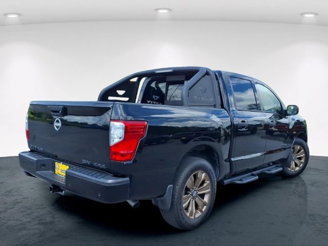 Used 2024 Nissan Titan SV w/ SV Bronze Edition Package AWD/4WD image 8