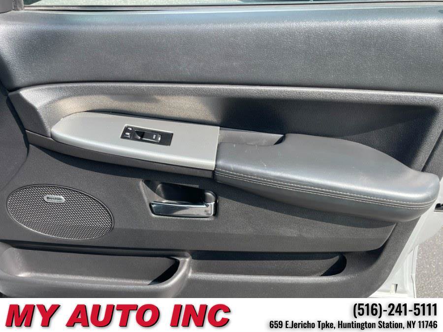 Used 2010 Jeep Grand Cherokee Laredo AWD/4WD image 30