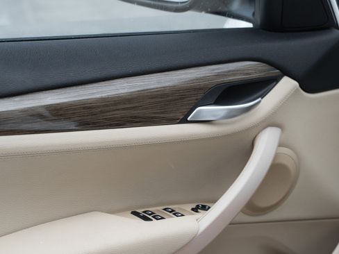 Used 2014 BMW X1 xDrive28i image 19