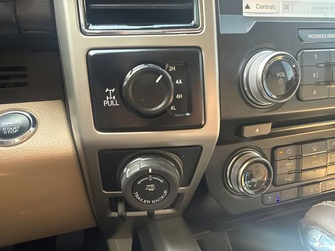 Used 2018 Ford F150 Lariat w/ Equipment Group 502A Luxury AWD/4WD image 13