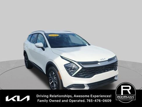 Used 2025 Kia Sportage EX AWD/4WD image 3
