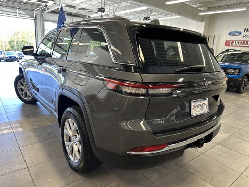 Used 2022 Jeep Grand Cherokee Limited w/ Trailer Tow Prep Group (B) image 16