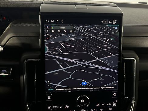 Used 2025 GMC Yukon Denali image 19