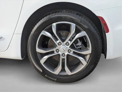 New 2026 Chrysler Pacifica Pinnacle FWD image 10