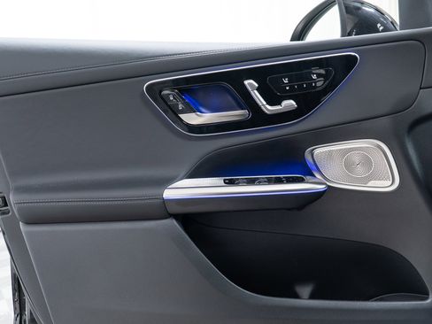 New 2026 Mercedes-Benz GLC 300 4MATIC image 11