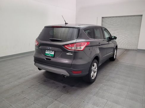 Used 2016 Ford Escape SE FWD image 9