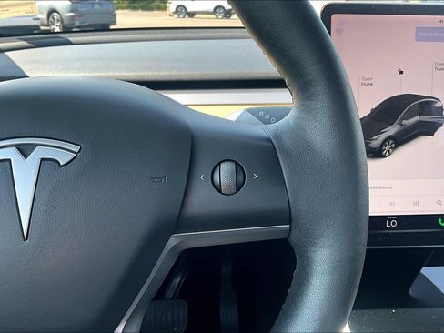 Used 2020 Tesla Model Y Long Range AWD/4WD image 19