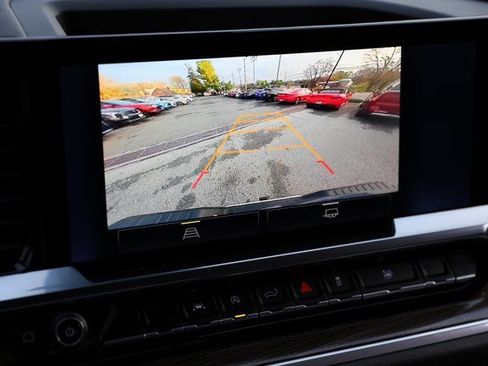 Used 2022 Chevrolet Silverado 1500 LT w/ Protection Package image 4