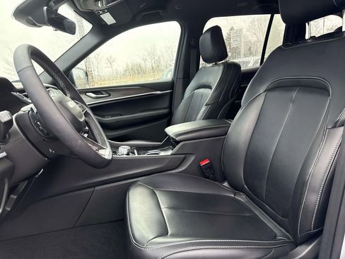 New 2025 Jeep Grand Cherokee Limited image 14