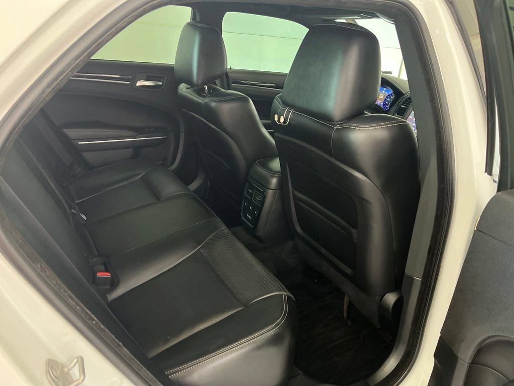 Used 2019 Chrysler 300 S w/ 300S Premium Group 2 RWD image 23