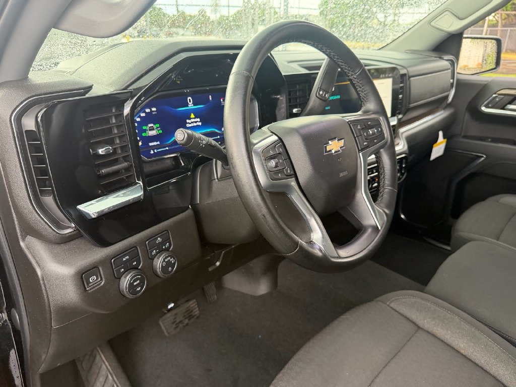 Certified 2024 Chevrolet Silverado 1500 LT AWD/4WD image 10