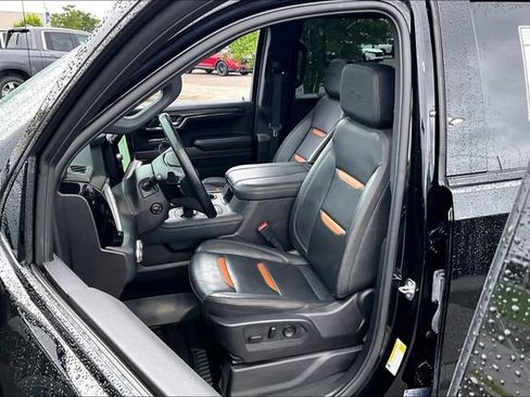 Used 2024 GMC Sierra 1500 AT4 w/ Technology Package AWD/4WD image 18