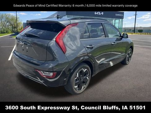Used 2024 Kia Niro Wave FWD image 3