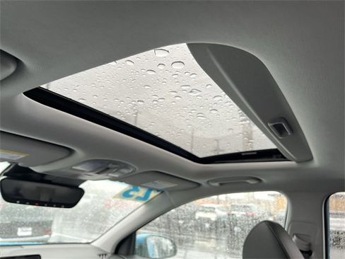 Used 2023 Hyundai Kona Limited image 16