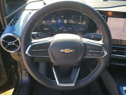 Used 2026 Chevrolet Equinox EV LT image 27