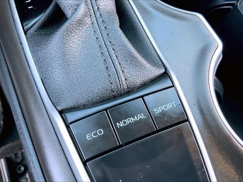 Used 2023 Toyota Camry LE image 32