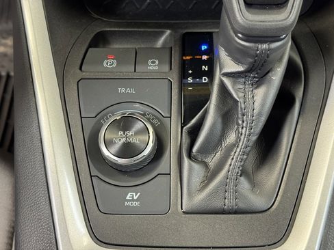 Used 2023 Toyota RAV4 XLE image 36