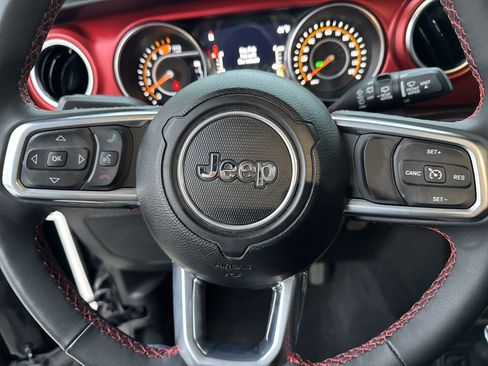 Used 2023 Jeep Wrangler Unlimited Rubicon w/ Cold Weather Group image 14