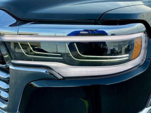 Used 2025 RAM 1500 Limited w/ Trailer Tow Group image 10