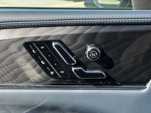 New 2025 Cadillac Escalade IQ Luxury 2 AWD/4WD image 22