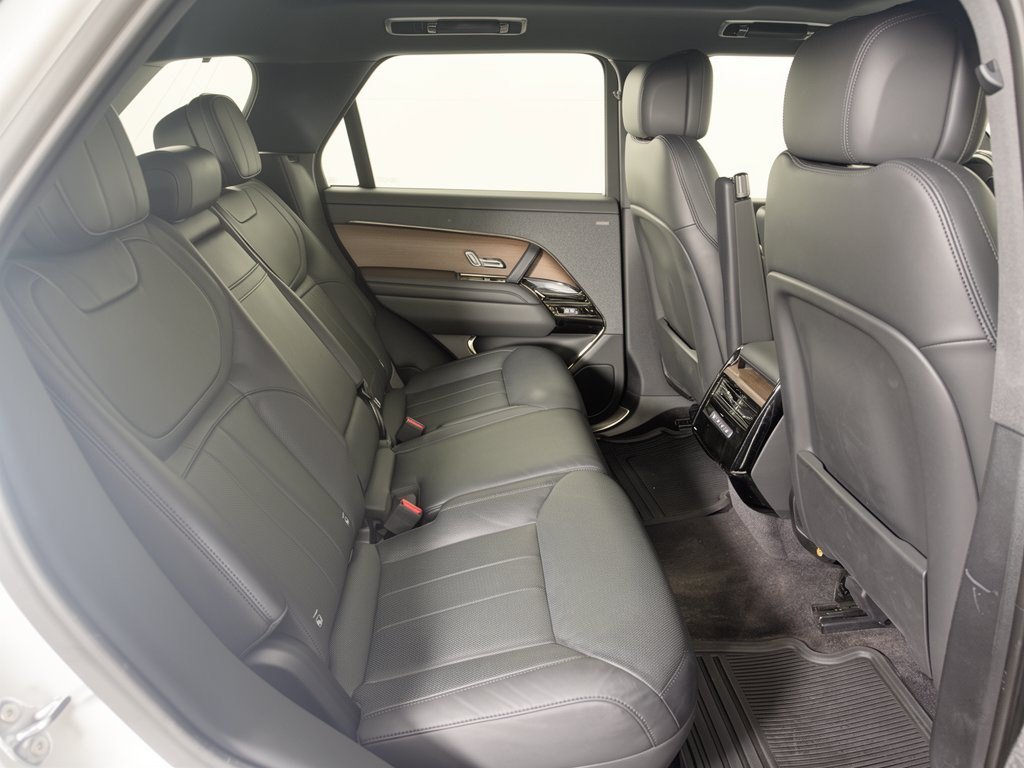 Used 2023 Land Rover Range Rover Sport SE AWD/4WD image 29