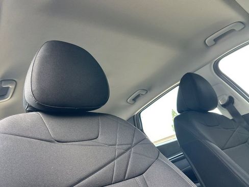 Used 2022 Hyundai Tucson SE image 19