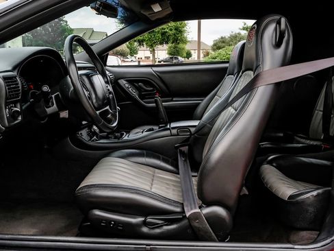Used 2002 Chevrolet Camaro Z28 w/ SS Performance/Appearance Pkg RWD image 28